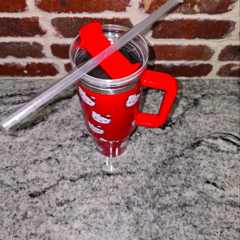 Hello Kitty Red Travel Mug - Picture 5 of 5